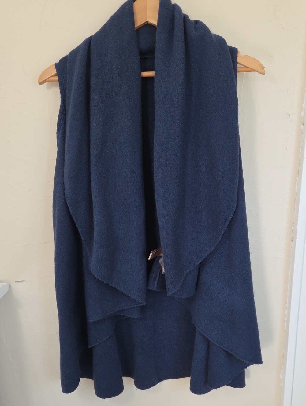 LOOK Sweater One Size Black Cardigan Shawl Vest Sleeveless Multi Way